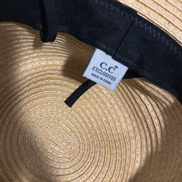 Sun hat - Picture 3 of 3